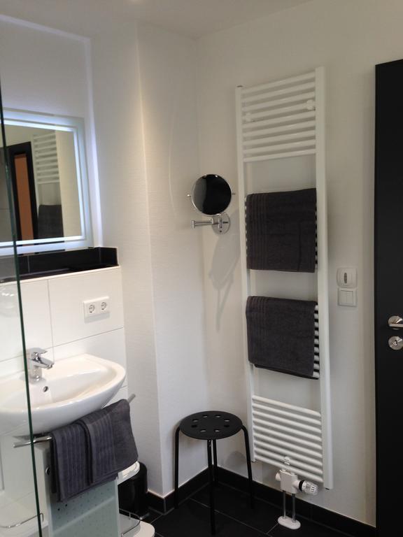 Tankbar'S Hotelchen Heroldsberg Buitenkant foto