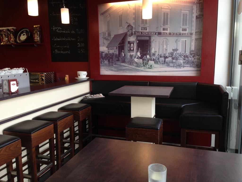 Tankbar'S Hotelchen Heroldsberg Buitenkant foto